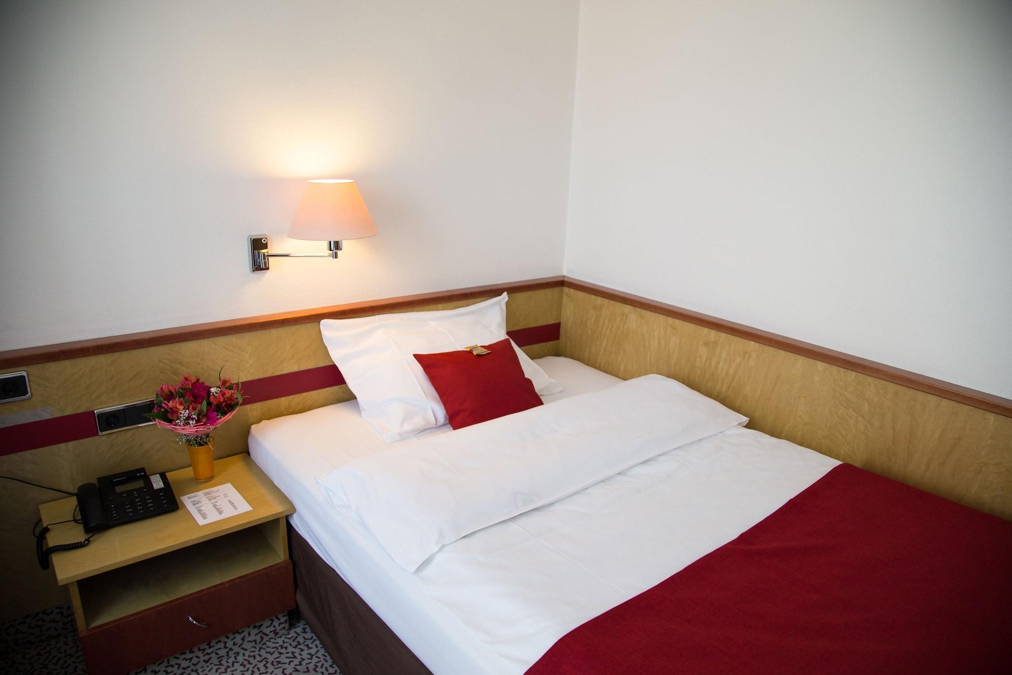 Leomar Hotel Ulm Eksteriør billede